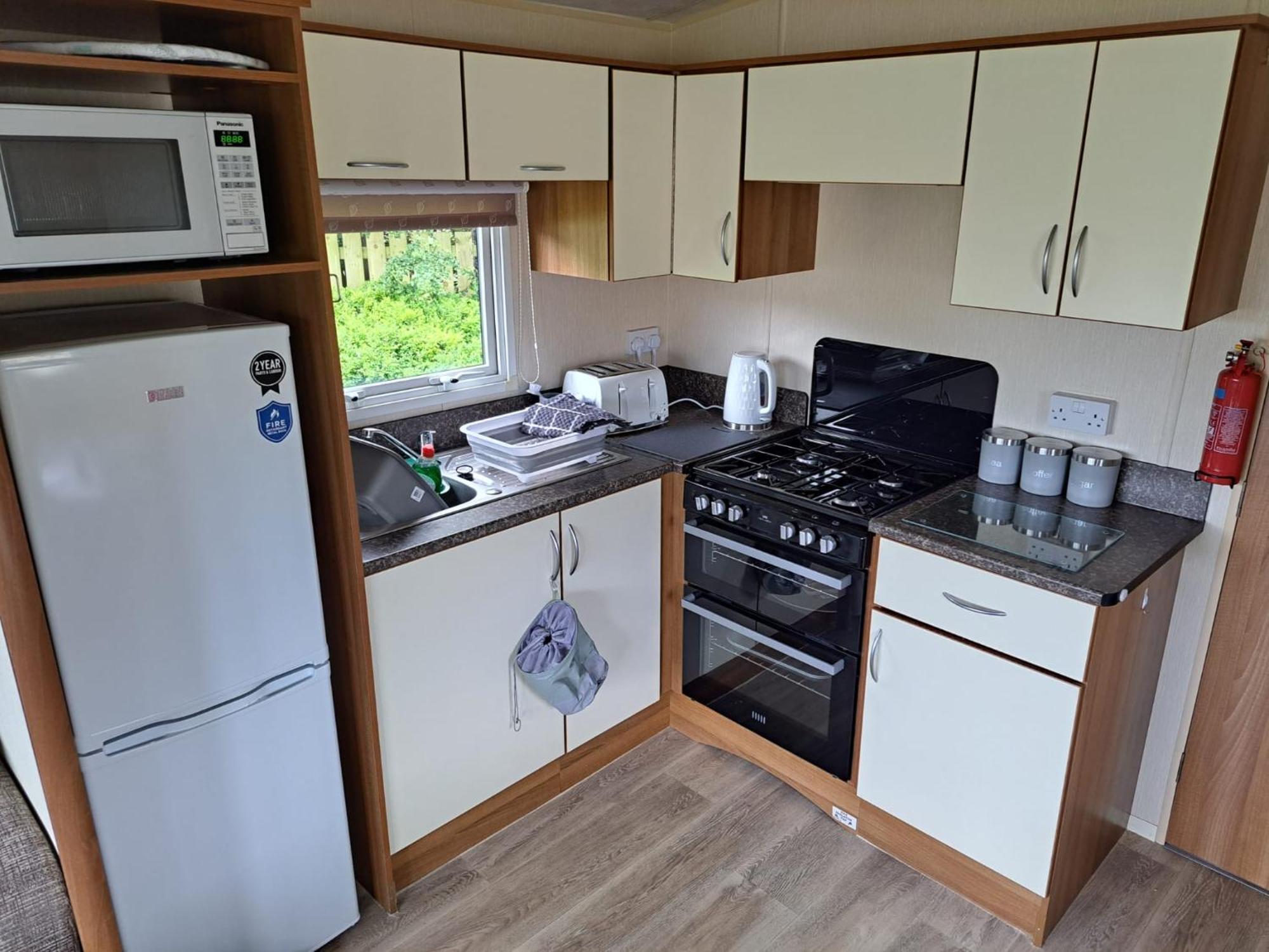 Caravan Waxholme Экстерьер фото